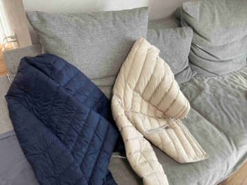 「ソファに置きっ放し」「椅子の背に掛けっぱなし」はもうしない！冬のアウター管理のコツ