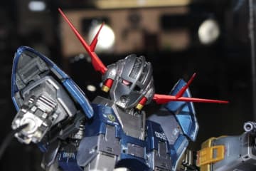 「RG 1/144 ガンダムベース限定 ジオング ［スペシャルコーティング］」販売中！ メタリックカラーで彩られたジオングが再販【ガンダムベース撮り下ろし】