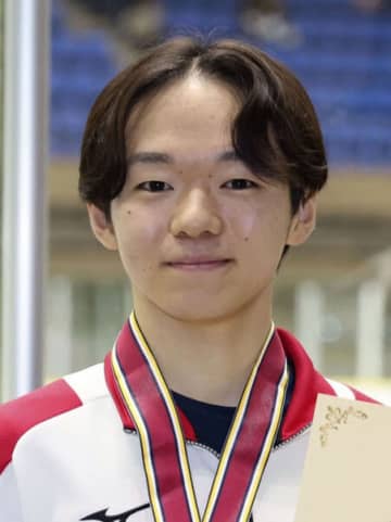 坂本SP首位、男子は鍵山　五輪代表目指す全日本フィギュア