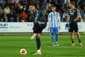 エムバペ　ナイキとスパイク契約延長交渉中も… アディダス＆アンダーアーマーが虎視眈々