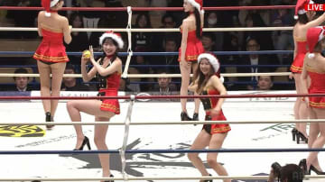 ラウンドガール、まさかの大暴投「どこ投げてんだよw」「すっごい速球やったぞw」“ファンサ”での一コマにツッコミ相次ぐ