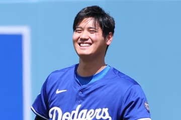 ドジャース・大谷翔平　限定品が空前の高値落札で騒然「スキーンズ粉砕」「ＭＬＢの顔」