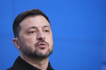 世論調査参加者の6割がゼレンスキー氏は側近の汚職関与の責任を免れないと回答＝ウクライナ