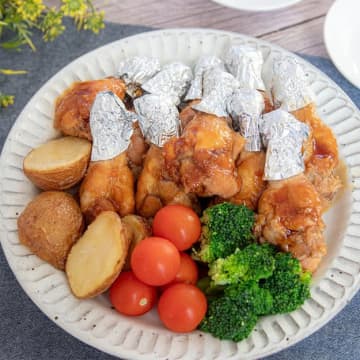 【手羽元を漬けてスイッチ押すだけ！】「放置で完成なのに激ウマ」「クリスマス当日はほったらかしでOK」ごちそうローストチキンレシピ