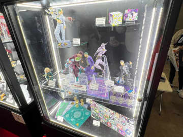 「一番くじ ジョジョの奇妙な冒険 ダイヤモンドは砕けない -STAND RUSH!-」全ラインナップが展示【#ジャンプフェスタ】