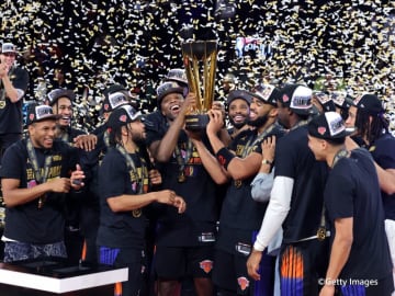 カーメロ・アンソニー、古巣ニックスのNBAカップ優勝を賞賛「バナーを掲げるべき」