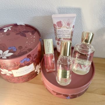【Flora Notis JILLSTUART】のホリデー限定コフレ♡