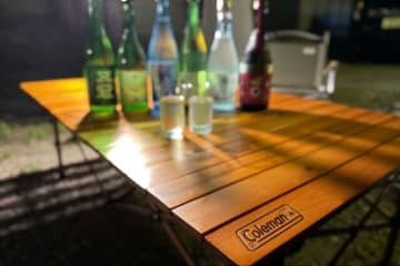 “初めてのテーブル選びに良い” って本当？　コールマンのウッドロールテーブル「使用感」メリット&デメリットレポ