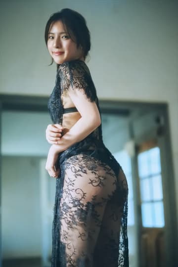 NGT48・大塚七海、オトナなランジェリー姿を初披露　1st写真集先行カット5点公開