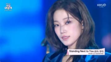 【2025 KBS歌謡祭】カズハ、スーツ姿で「BTS」JUNG KOOKに変身…カバーステージを披露