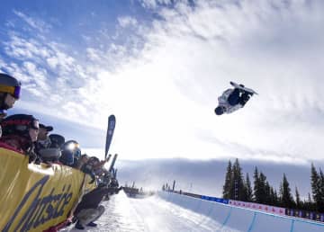 スノボ山田初V、戸塚代表確実　ハーフパイプ、冨田せ2位