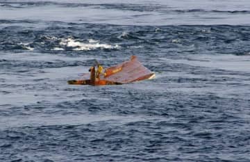 漁船転覆、乗組員1人死亡　兵庫・南あわじ沖