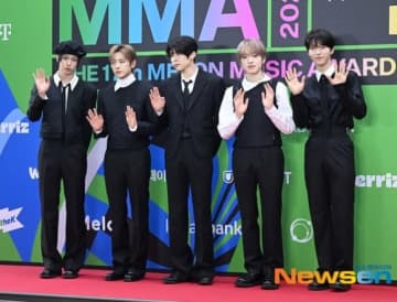 【PHOTO】NCT WISH「MMA 2025」レッドカーペットに登場