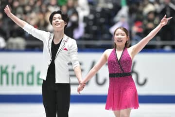 【フィギュア】りかしん３位発進　紀平梨花「アイスダンサーと自信を持って滑られるように」