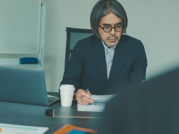 IT技術職・60代男性の冬ボーナス「再雇用のためいくら頑張っても同じ額。本当にがっかり」