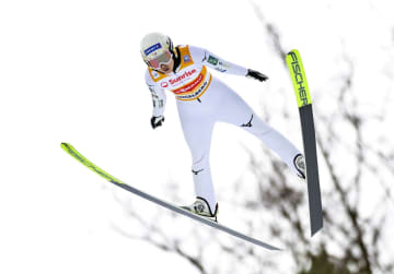 丸山が5勝目、勢藤6位　W杯ジャンプ女子第9戦