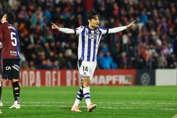 久保建英、16試合ぶり今季2ゴール目！　開幕節以来…魂のヘディング弾→“謝罪”パフォ