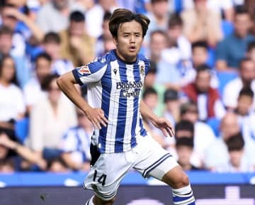 久保建英が年内最終戦で決めた！４か月ぶりの今季２点目を奪取！プロキャリア初のヘッドで先制弾→ソシエダサポーターに謝罪ポーズ