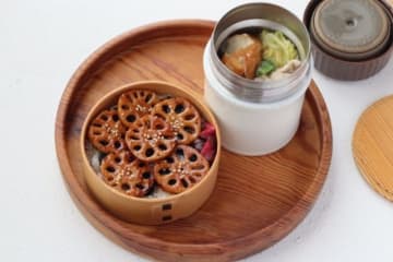 シャキシャキれんこんが主役♪「白菜と豚肉のおでん風」「れんこんの照り焼き丼」２品弁当