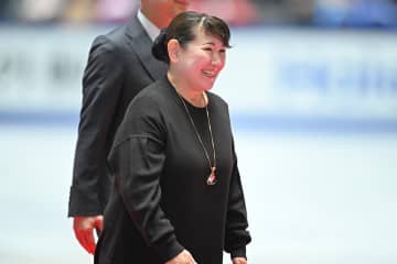 テレビ中継終了後、全日本フィギュア表彰式に現れた“レジェンド”にネット騒然「激アツすぎた」「スケオタ大喜び」「歓声上がったからそっち見たら...」