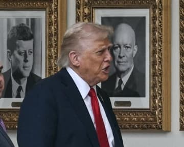 トランプ氏、バイデン氏の肖像画に「史上最悪の大統領」と明記。一方、自身の説明文には…