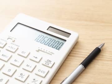 障害年金を受け取りながら働きたい。夫の社会保険の扶養のままでいられる収入はいくら？