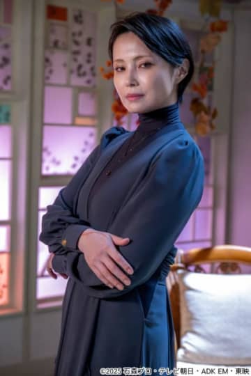 「仮面ライダーゼッツ」年明けから新章へ──美村里江演じる“ザ・レディ”がキーパーソンに
