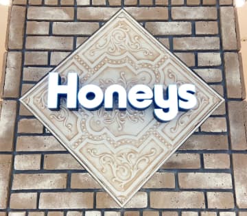 ハニーズ×ちいかわ新作トートが使える♪肩がけOK・チャーム付きの大容量バッグ！ハチワレver.実物レビュー