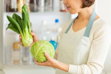冷蔵庫がパンパンになる年末年始！「出してOK・NGな野菜」は？野菜ソムリエが解説