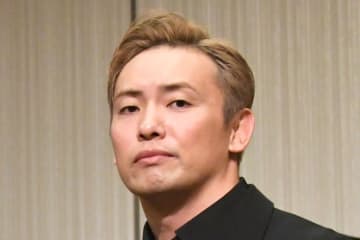 【ＡＥＷ】オカダ・カズチカがケビン・ナイトにまさかの２敗目　コンチネンタルＣゴールドリーグは大混戦に