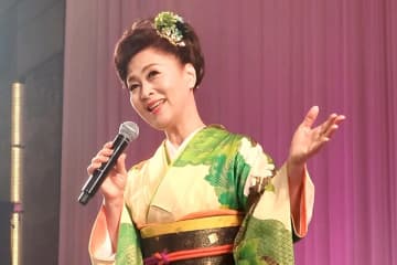 島津悦子、地元・石川県金沢市でクリスマス＆バースデーディナーショーを開催！　「これからも復興への長い道のりを共に歩んで行きたい」