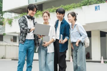 父が大学の学費として「300万円」を子どもに渡しました。大金ですが、「特例なら非課税」という噂を信じてそのまま受け取っていいですか？