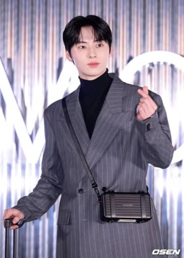 ファン・ミンヒョン、除隊と同時にファンに挨拶！愛情溢れるメッセージ「もうどこにも行かない」