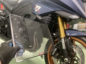 見えないダメージから愛車を守れ　ラジエターコアガード装着のススメ