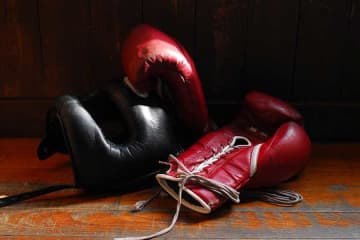 「文字通りワンパンチKO」　ボクシング衝撃の“14秒殺”に米記者仰天「今まで見た中で最速」