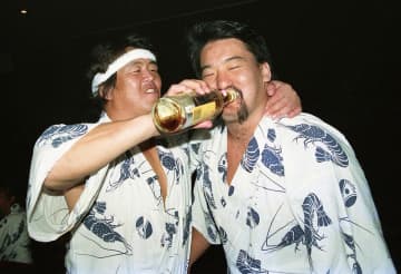 「オイ、蝶野！」長州力が仕切った親睦会　若手並ばせ〝ビール２本イッキ〟要求…平成初期の原風景