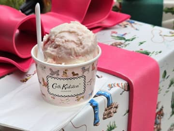 【表参道】「キャス キッドソン表参道店」限定のアイスクリームショップへ