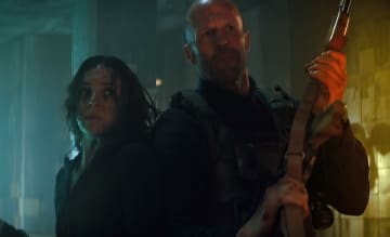 殴る、蹴る、沈める、撃つ、撃つ、撃つ、怒りが爆発！暴走ステイサム『ワーキングマン』スポット映像