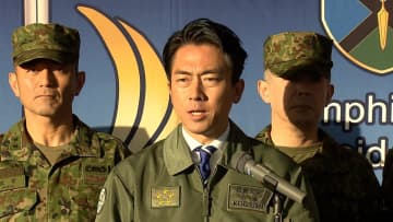 小泉防衛相が「水陸機動団」を視察　「南西地域の防衛体制強化は喫緊の課題」中国の動向など念頭に強調