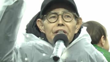 「流石過ぎる」82歳レジェンド芸人、元日本代表MFの引退試合で「ヘッキシ！」まさかのくしゃみ芸にサッカーファン歓喜「スタジアムで“加トちゃんペ”コールするなんて」