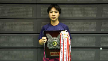 育英・西面睦輝が男子シングルス制覇　単複2冠＆連覇を達成＜卓球・近畿高校新人大会2025＞