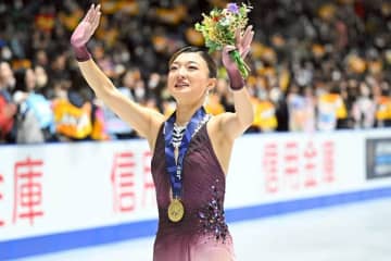 「今までやってきたことが無駄じゃなかった」なぜ坂本花織は全日本フィギュアで圧巻の強さを示せたのか。伝説を築いた本人が明かす“その秘密”