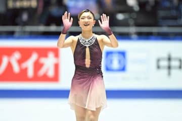 坂本花織、万感の全日本５連覇→ミラノ・コルティナ五輪決定！ ３位の千葉百音は初代表確実、２位の島田麻央は“年齢制限”で五輪出れず【全日本フィギュア／女子フリー】