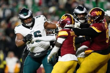 イーグルス対コマンダース戦終盤に乱闘発生、3選手が退場処分に