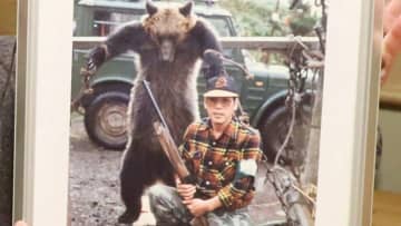 「フロントガラスを割られて…」缶コーヒーの匂いでクマが車に侵入⁉︎ 思わぬ遭遇を避けるための注意点とは。