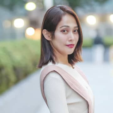 遺伝子検査も受けて胸の全摘出を選択…らりるRIEさん乳がんとの闘い