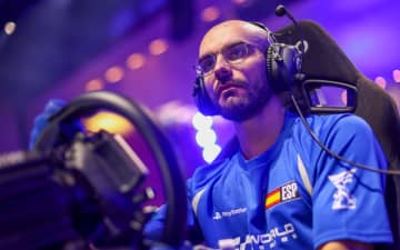 グランツーリスモ世界一はスペイン代表のホセ・セラーノ選手 2位に日本の宮園拓真選手