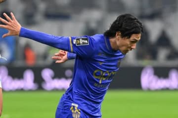 ワールドカップ間に合うか…南野拓実　左ヒザ重傷　モナコ監督「十字靱帯断裂の可能性も」