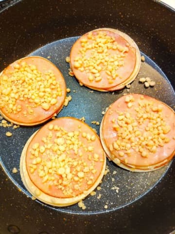 餃子の皮で！？揚げないハムカツ風