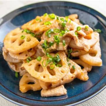 【れんこん買いに走れ〜】「豚肉とにんにくの組み合わせが強い」「この照りだけで白米が進む」思わず箸が止まらなくなるレシピ